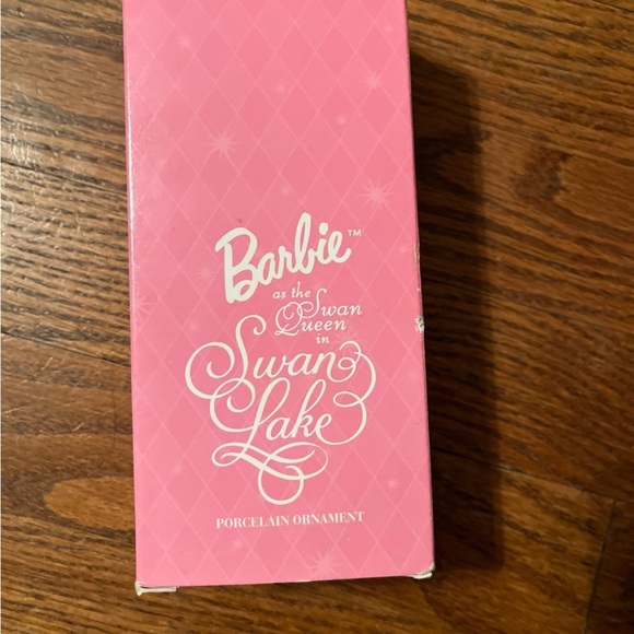 Vintage 1998 Avon Porcelain Barbie Ornament As The Swan Queen In Swan Lake w/COA - Picture 4 of 5